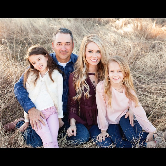 Meet your Posher, Cindy - Picture 3 of 4